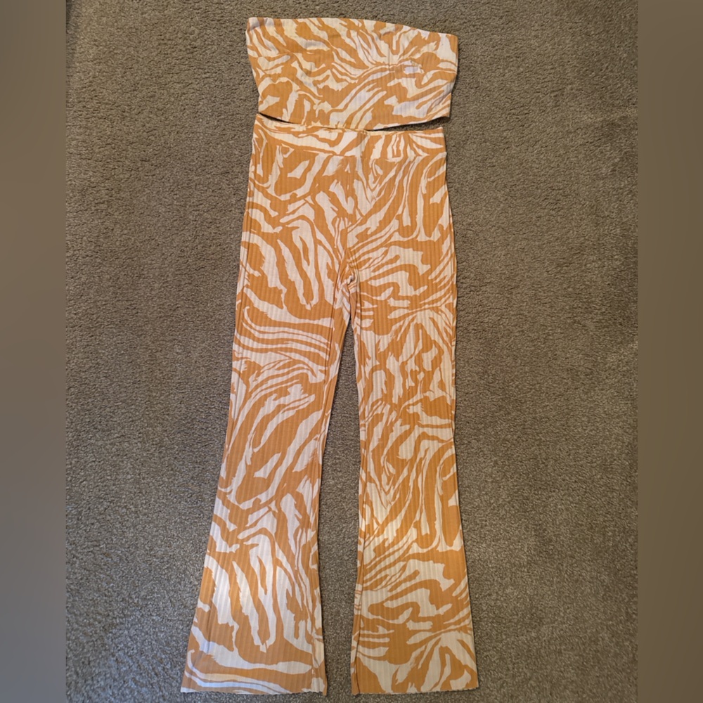 H&M Zebra Print 2-Piece Set (Size 2XL) | Stretch Ribbed Fabric